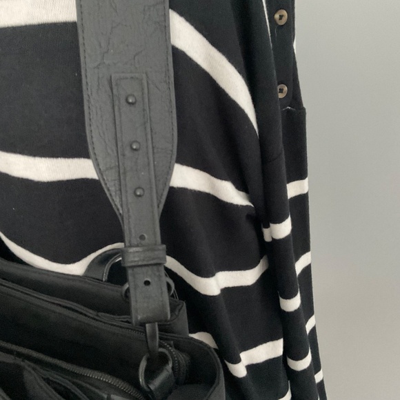 Beis travel bag,black.Tote. - Picture 8 of 16